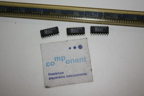 AD7819YR Analog Devices Single ADC  200ksps 8-bit Parallel SO16 -5PCS(D1)