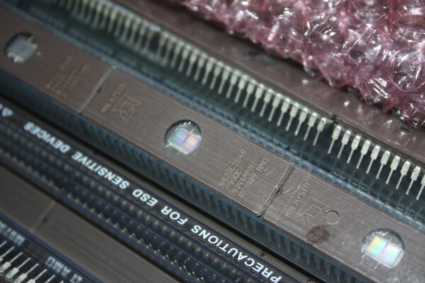 AM27C2048-90 27C2048 AM27C2048 AMD 128Kx16Bit 2M EPROM DIP-40 erasable 1Pcs
