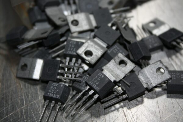 BD522 VMOS-FET N-channel - 1 Pcs (SC-7)