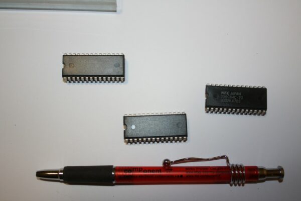 D28C64C-20 NEC UPD28C64 Electrically Erasable Programmable Memory -1Pcs(SC37)