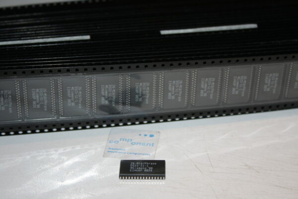 Z6-M19/Phrase  D523-S1-1 IC Siemens E1HU0P code 9820 -1Pcs(SC-14)