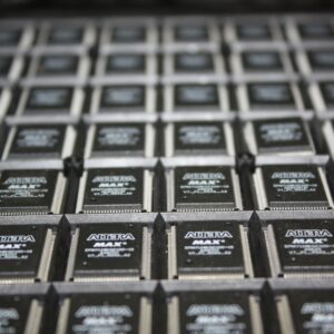 EPM7128EQC100-15 INTEL ALTERA FPGA QFP-100 - 1 Pcs (F5)