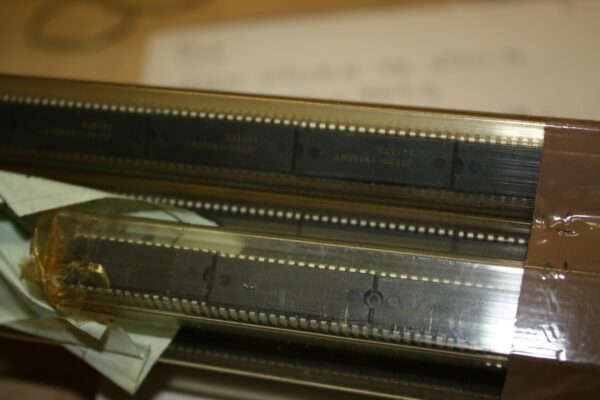M35061-002SP 039101 Mitsubishi DISPLAY CONTROLLERS  -1Pcs(B4)