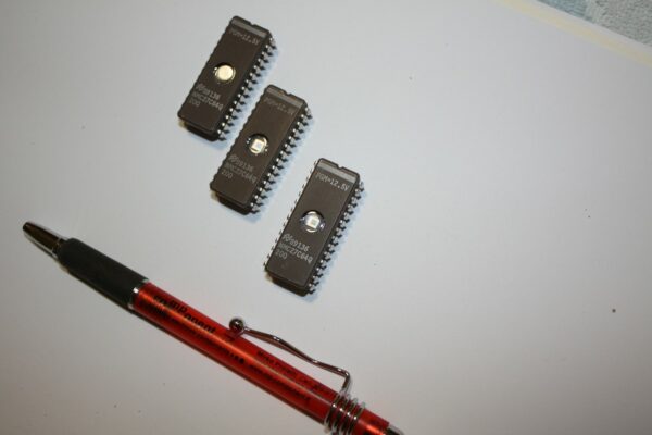 NMC27C64Q-200 ceramic UV Eprom 27c64 200ns 8Kx8Bit Memory ICs -1Pcs(SC37)