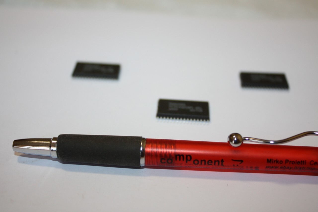 TC551001AFL-85L Toshiba memoria SRAM