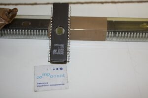 M27C4002-10F1 memoria EPROM